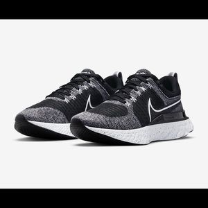 Nike React Infinity Run Flyknit 2